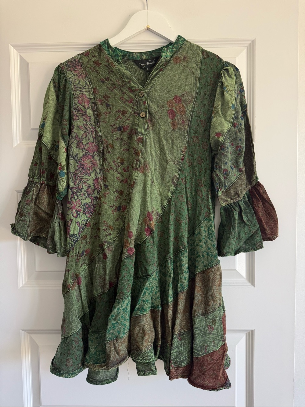 Young Threads Boho Patchwork Floral Tunic Top NWT Size Small